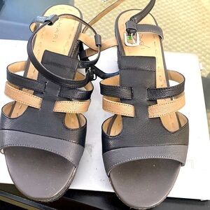 Tahari wedges